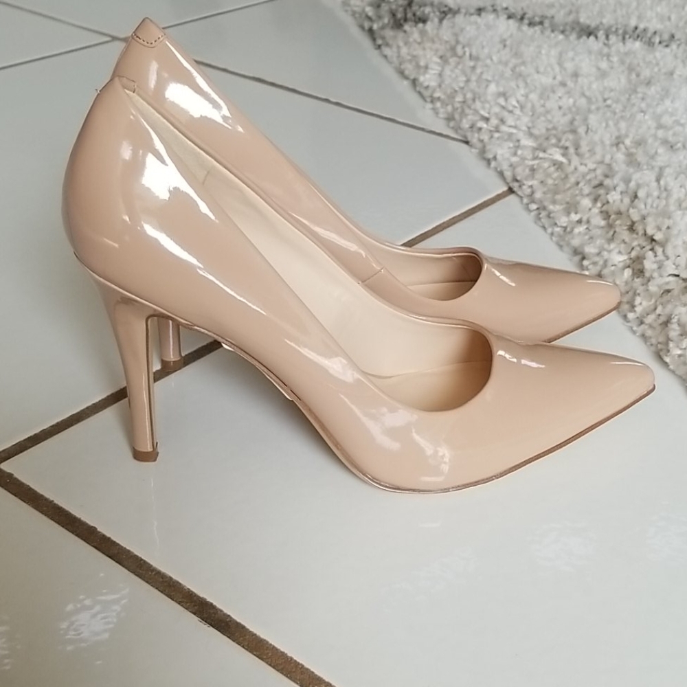 NWT Nine West Patent Nude Heels size 7